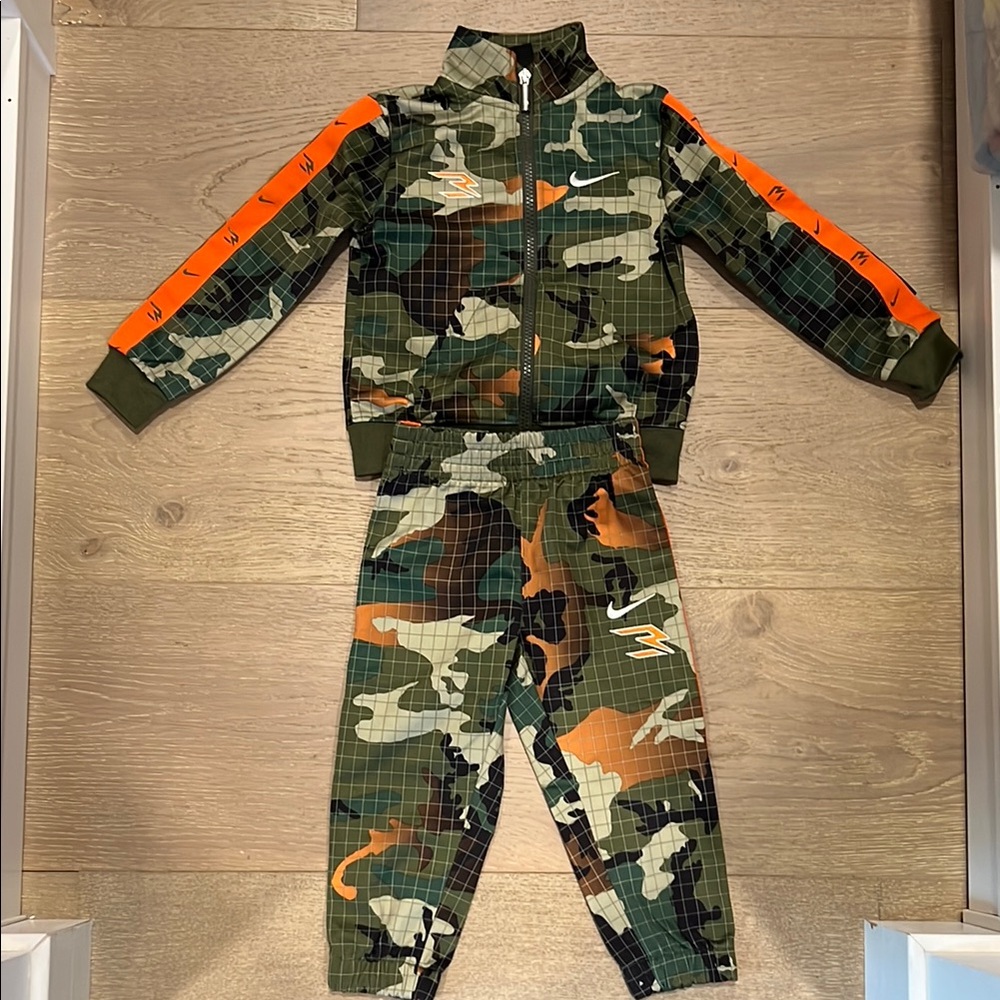 Nike Toddler Kids Camo Tracksuit with Orange Accents